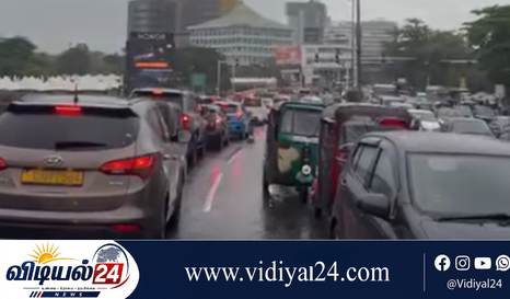 அதிவேக நெடுஞ்சாலைகளின் பல வெளியேறும் இடங்களில் கடும் போக்குவரத்து நெரிசல்